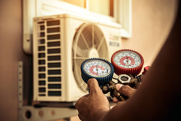 Professional Hvac Maintenance technician working in Munroe Falls, OH